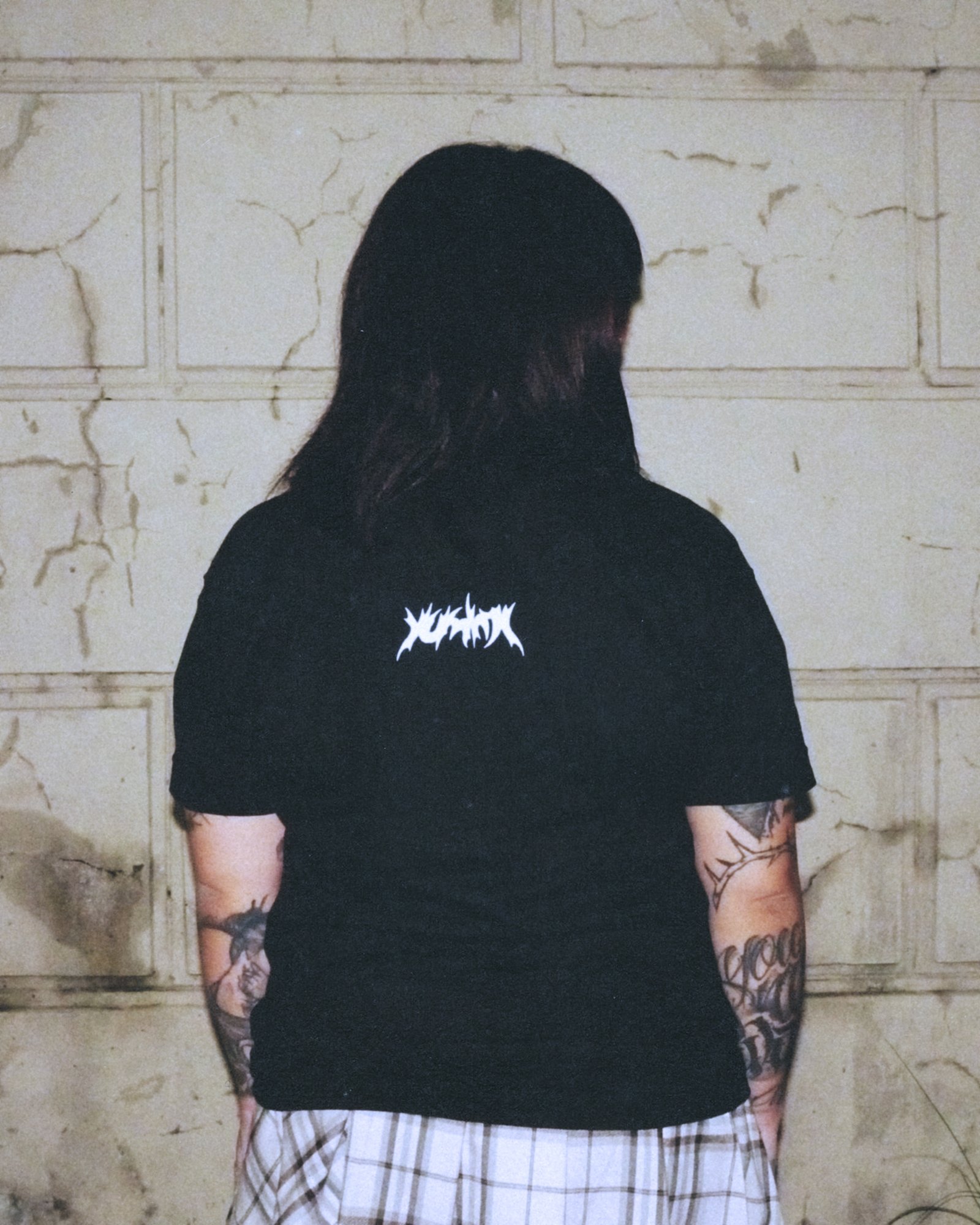 REMERA DIOS SOLO GUARDA SILENCIO - Image 3